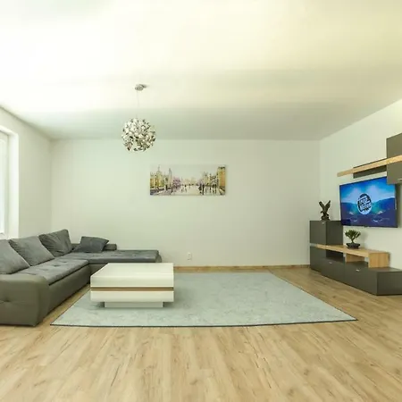 بيت ضيافة Ard Plus